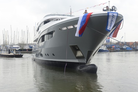 Image for article Hakvoort launches 40m Apostrophe